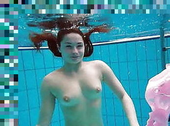 Pink swimsuit babe Liza Bubarek stripping underwater