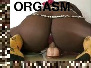 kocaman-huge, boşalma, amcık-pussy, anal, siyahi-kadın, oyuncak, vajinadan-sızan-sperm, ikişerli, binme, yapay-erkeklik-organı