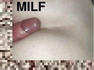 cumshot on milf's juicy ass