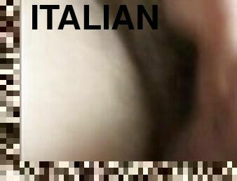 Coppia italiana scopa e gode parte 1 (Dialoghi Italiani)