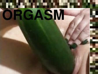 Nicole Coquette Stuffs A Cucumber Inside Her