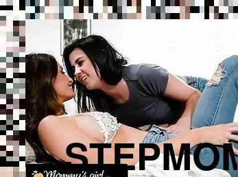 MommysGirl Kylie Rocket Goes Dirty With Stepmom Silvia Saige