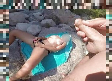 masturbation, nudiste, en-plein-air, public, amateur, cam, plage, voyeur, doigtage, secousses