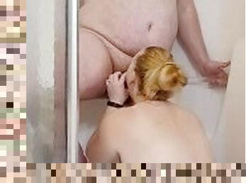 cul, baignade, amateur, fellation, ejaculation-sur-le-corps, milf, branlette, belle-femme-ronde, sur-le-visage, douche