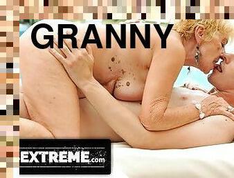 21Sextreme Hunky Fitness Coach's Cock Loosens Up Blonde Granny's Classic Pussy