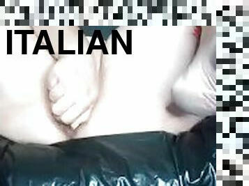 Italian milf with cock in the ass end eggplant.  Milf italiana con cazzo in culo e melanzana