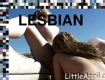 gros-nichons, en-plein-air, chatte-pussy, amateur, lesbienne, ados, hardcore, doigtage, jeune-18, blonde