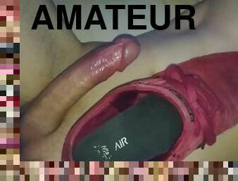 Jerk off with gloves in Nike Janoski (big cumshot)