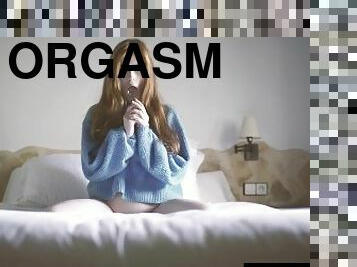 Sexy redhead fucks her pussy to an orgasm with a big glass dildo