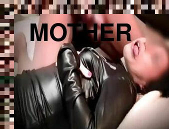 chupanços, tiro-ao-alvo, mulher-madura, mãe, casal, ejaculação, mãe-mother, fetiche, latex