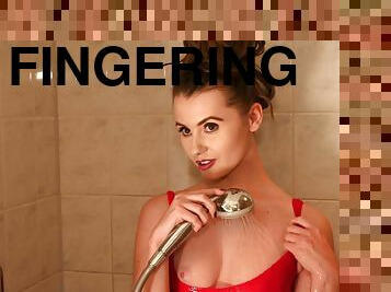 Brook Logan Finger In The Shower - Sex Movies Featuring Primalbang