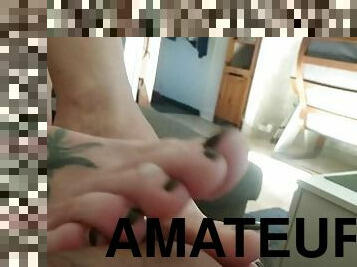 masturbation, amateur, ejaculation-sur-le-corps, énorme-bite, branlette, française, pieds, ejaculation, fétiche, branlette-avec-les-pieds