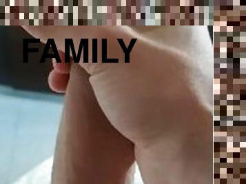 masturbation, amateur, ejaculation-sur-le-corps, énorme-bite, ados, branlette, jeune-18, ejaculation, famille, solo