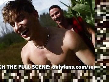 Reno Gold CUMS All Over Sky Knox In A Corn Field