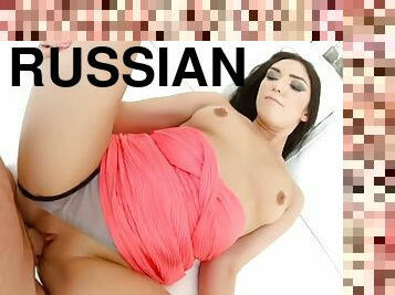 Russian geni juice gets her holes stretched by a guy and a cameraman