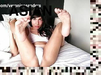 Cross girl self foot worship - Onlyfans Veronica Sanders