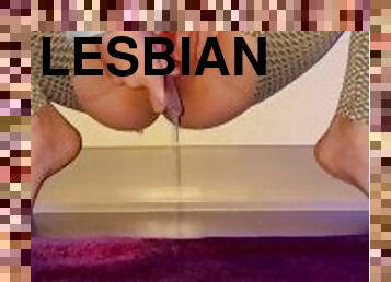 nyrkkinainti, pissaaminen, pillu-pussy, ruikkiminen, amatööri, lesbo-lesbian, kaksinpeli, tuhma-naughty, fetissi, märkä