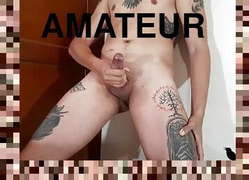 masturbation, amateur, ejaculation-sur-le-corps, secousses, jeune-18, horny, solo, tatouage