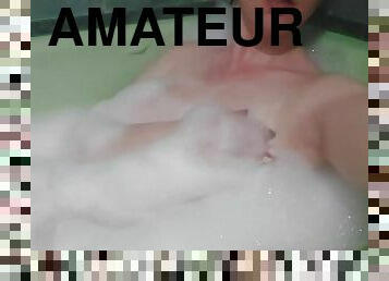 baignade, masturbation, chatte-pussy, amateur, ados, branlette, jeune-18, petite, fétiche, petits-seins