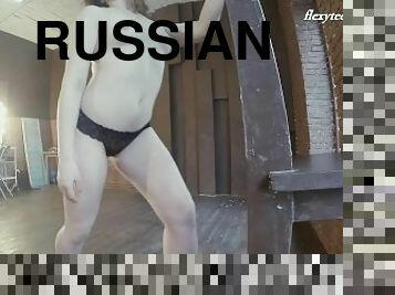 cona-pussy, russo, 18-anos, pequeno, ginásio, morena, fléxível, pernas