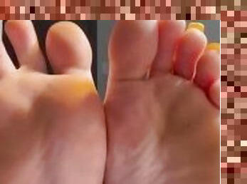 Dirty Barefoot Feet *Smells Like Cottage Cheese*