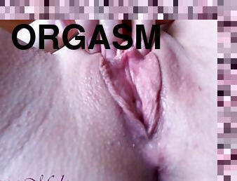 Big juicy and swollen clit masturbate super close up and control orgasm Anna Mole