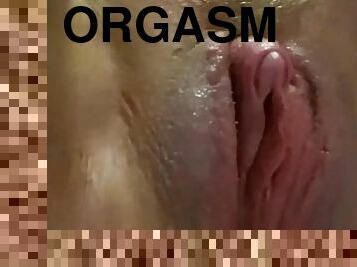 masturbare-masturbation, orgasm, tasnit, amatori, milf, blonda, solo, tatuaj