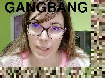 GANGBANG Evita Camila enseña su grande culo y lo mojada que está