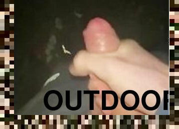 DadzBoi Jerking Off Outdoors in Park Cumshot