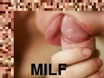 Married milf sucking dick until he gets cum.