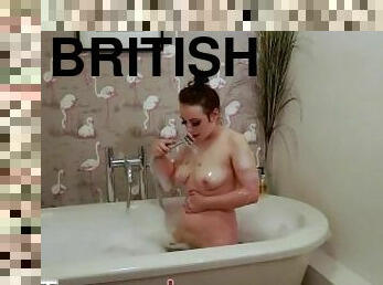 British 18 Year Old Gets Naughty In The Bath