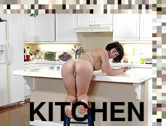 Kitchen Play With Cocco Leads To Masturbation