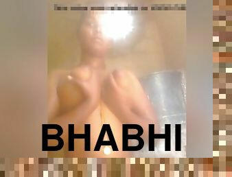 Today Exclusive- Telugu Bhabhi Record Bathing Video For Lover
