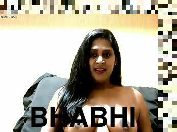 Today Exclusive- Sexy Desi Bhabhi Showing Her Boobs On Live Show