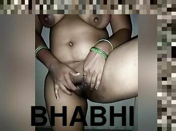 Today Exclusive-horny Desi Bhabhi Showing Her Boobs And Pussy Fingering Part 2