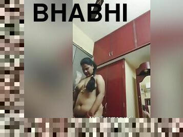 Today Exclusive- Hot Look Mallu Bhabhi Strips Her Cloth And Showing Her Boob And Pussy