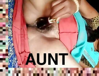 Desi Aunty, Desi Bhabhi And Desi Mms - Desi Bhojpuri Bhabhi Baigan Se Choot Ki Khujli Mitate Hue