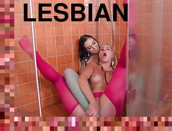 Aria Logan In Wet Nylon - Two Lesbian Enjoy Some Feet In Pussy