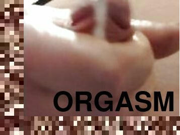 gros-nichons, masturbation, orgasme, ejaculation-sur-le-corps, branlette, ladyboy, secousses, ejaculation, seins, fétiche