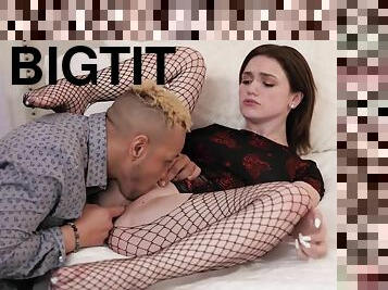 Gracie Gates In Teen Babe Shows Donny How She Sucks And Fucks!!