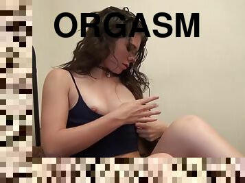 This Giant Vibrator Makes Lexy Lotus Orgasm Hard