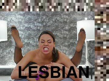 ציצי-גדול, כוס-pussy, חובבן, לסבית-lesbian, לטינית, אמא, כפות-הרגליים, גרביונים-stockings, חדר-שינה, דילדו