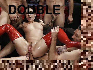 orgie, rapporti-anali, ragazze-giovani, pompini, eruzioni-di-sperma, giovanissime, hardcore, gole-profonde, gangbang, fuori-di-testa