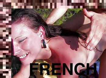 en-plein-air, énorme-bite, milf, française, double, salope, première-fois, brunette, pénétrante