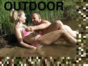 Mary Rock Hard Sex - Outdoor Porn Video