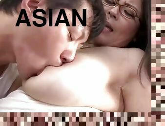 Chubby asian mommy hot porn video