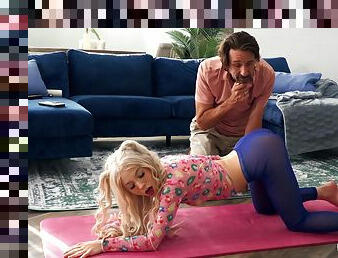 Petite yoga junkie Kenzie Reeves and old Steve Holmes