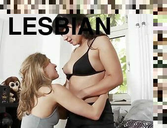 Raunchy lesbians mind-blowing sex video