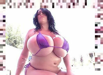 gros-nichons, monstre, en-plein-air, milf, piscine, solo, bikini