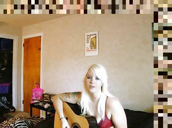 PAWG blonde Hannah Hurst - Singing Her Heart Out with Guitar - Big natural tits